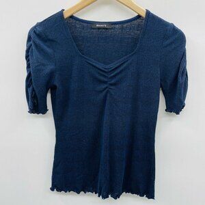 Stunn'd Womens Size Small Ruched Short Sleeve V Neck Blouse Black Blue 1298